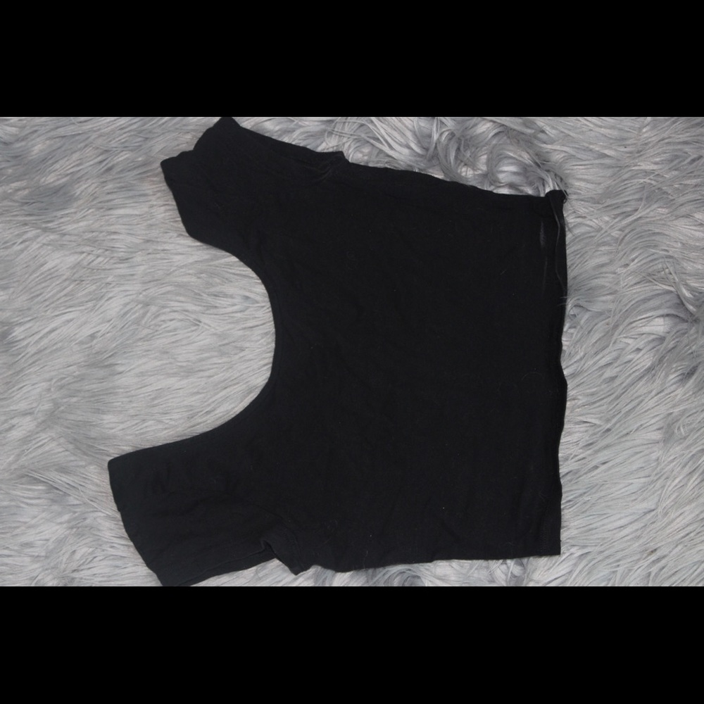 Black crop top
